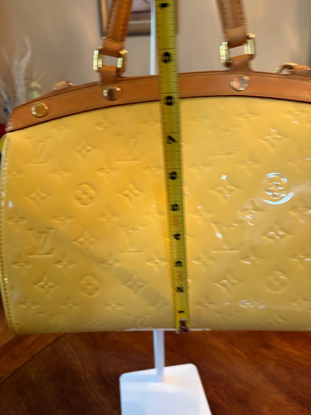 Louis Louis Vuitton Vert Impression Monogram Vernis Brea MM Bag - Picture 12 of 14